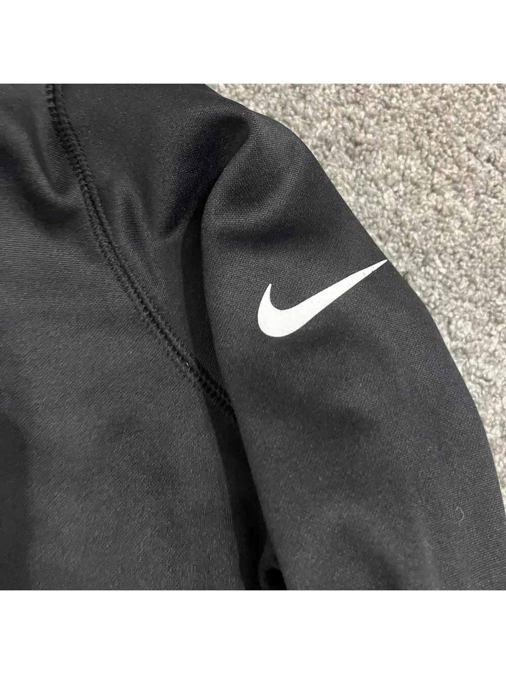 Nike Boy's Youth Black NFL Las Vegas Raiders Hoodie size Large